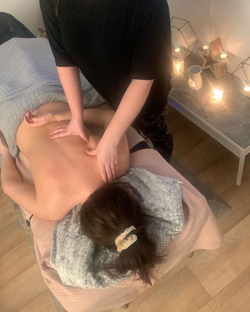 SharonDavi10916's tweet image. Discreet, professional, and world-class. 🌎 Book your private wellness session today. DM for availability. 📥
#PrivateWellness #InternationalTravel #ProfessionalBodywork #DiscreetService #EliteCompany #WellnessJourney