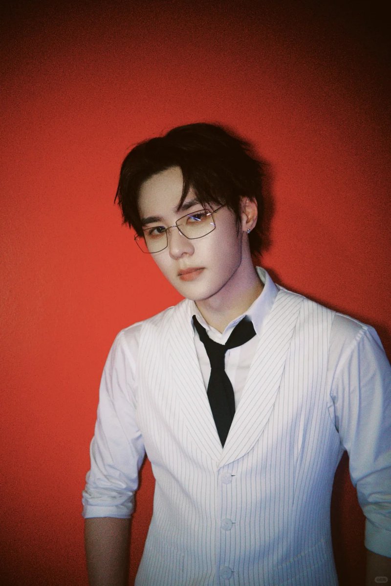 doiekunkun's tweet photo. 260214 #KUN Xiaohongshu update #WayV 

The last stage before New Year

#NewYear #ItsSoHot #SweatingALot #WayZenNiComplementaryFood #YearOfTheHorse #XiaoNuoSpendingNewYearWithYou https://t.co/Pg6iqqaA7h