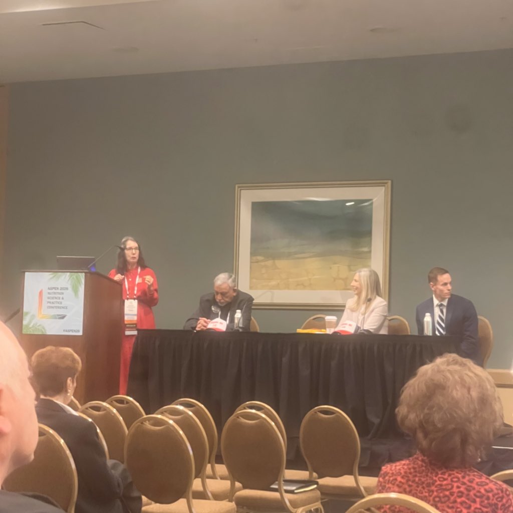 Ashley DePriest, RDN, CNSC, FCCM tweet media