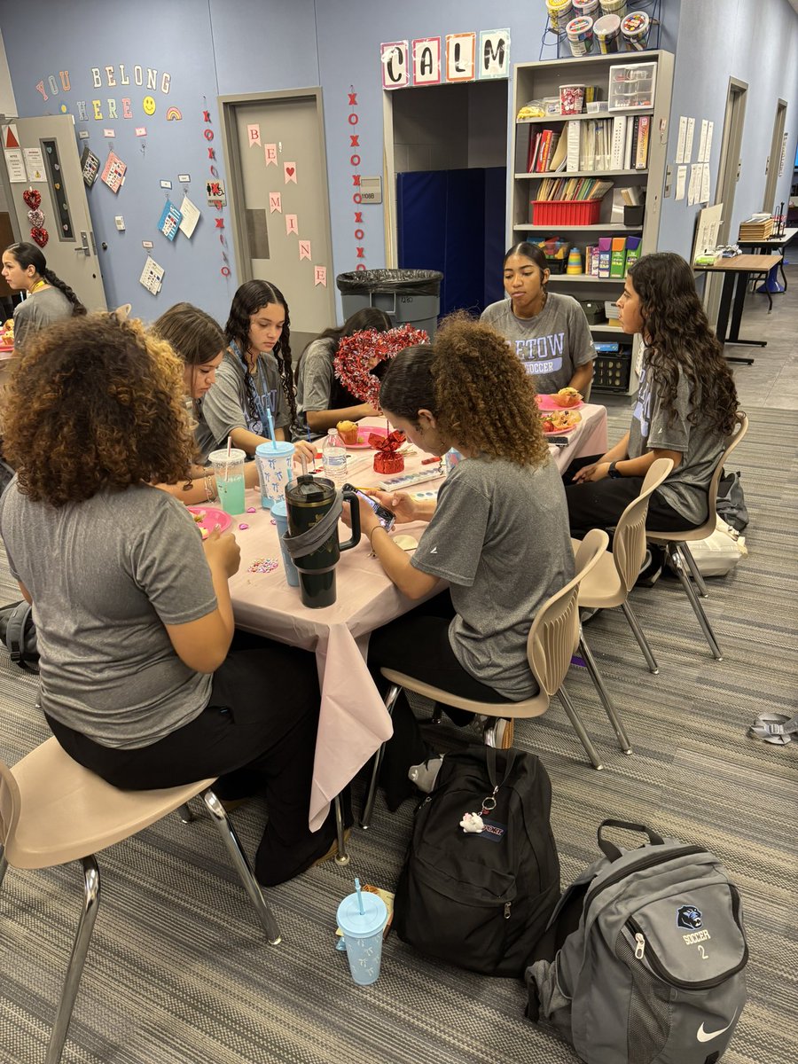 Stephanie Trahan tweet media