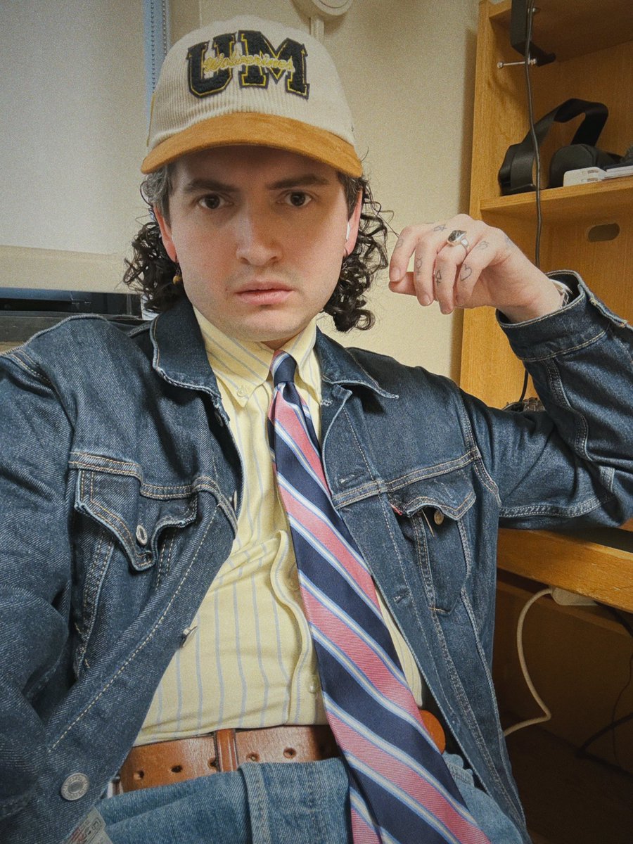 poseur 🃏🧙🏻‍♂️🌞 tweet media