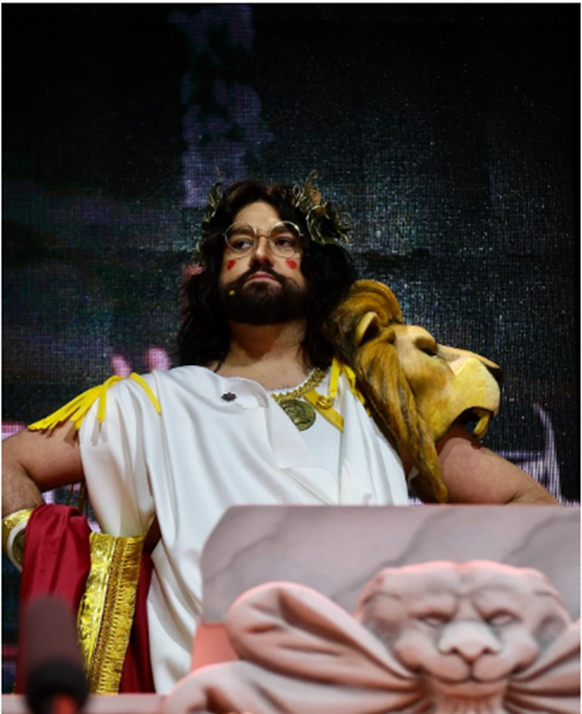 czambranogr's tweet photo. Penoso el pregón del carnaval de Cádiz. Absoluta falta de respeto de @_ManuSanchez_ a los gaditanos, a la Verdad y a la Inteligencia. Me ha decepcionado profundamente. Lo ha convertido en un mitin propio de la izquierda más rancia y demagoga, ignorante y mentirosa. Y que el alcalde de Cádiz @brunog_cadiz haya permitido esto demuestra la cobardía del PP y por qué es un partido incapaz de dirigir el destino de los españoles.