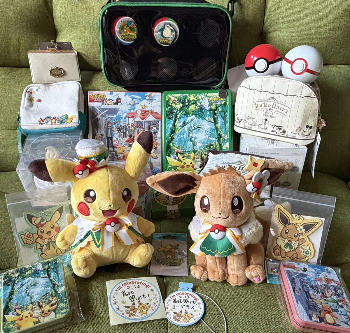 nomu2n's tweet photo. ポケパークでの購入品！
1人でも楽しめた！
ピンズもリザードン、カビゴンが出て嬉しい😆いつかレッドパーティ集めたいな！ https://t.co/izAwLxs1Np