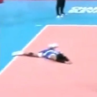 dearvolleyverse's tweet photo. 😭😭😭 #UAAPSeason88 https://t.co/g49MYERxyi