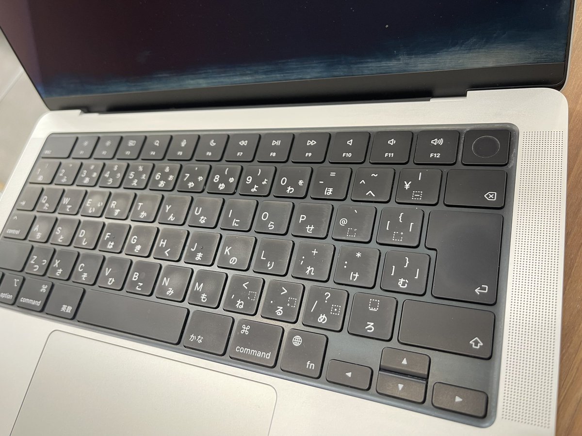 utpcmobile's tweet image. MacBook Pro M2 Max 
【 お値下げしました】

液晶下部コーディング剥がれあって、使用時気にならないレベルです！
¥188,800 (税込)

#MacBookPro
#M2Max