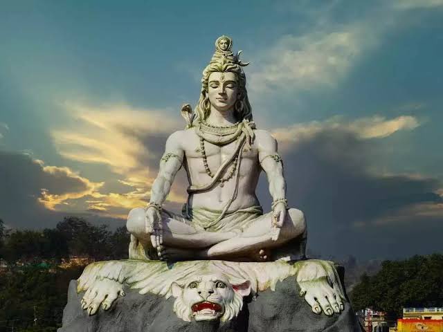 If we have devotion, courage, and patience, our life will shine.
May this Maha Shivaratri fill your life with peace, health, and happiness.
Om Namah Shivaya 🕉️
