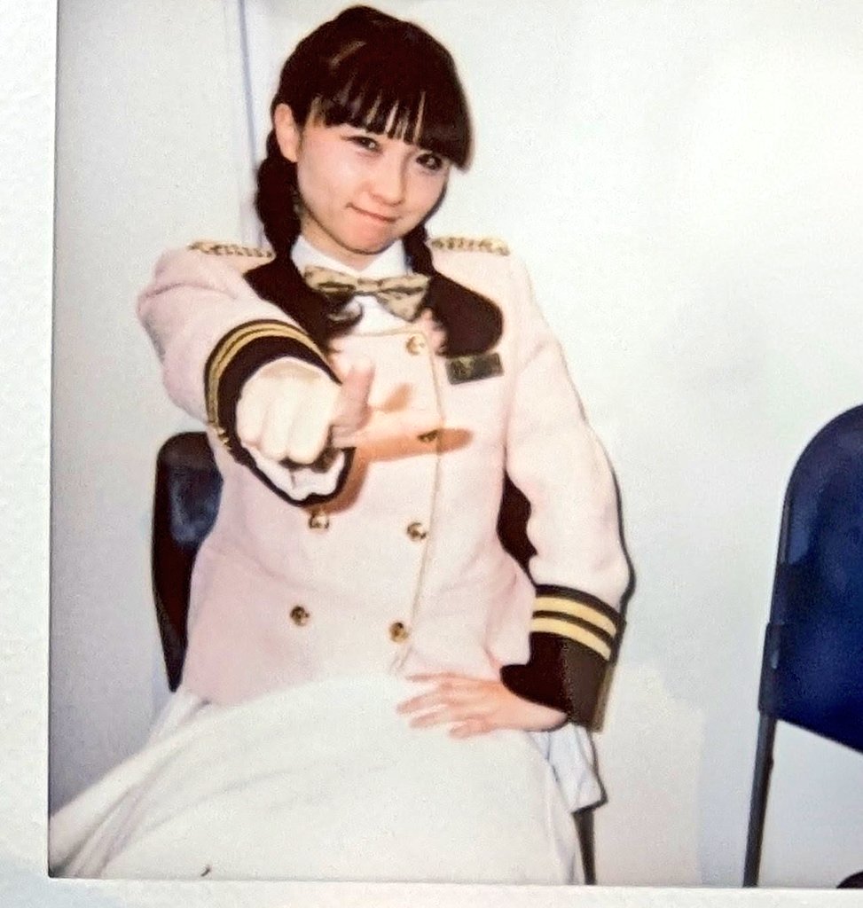 最後（かもしれない）高瀬くるみさんとのチェキ。 あれこれ悩みつつ