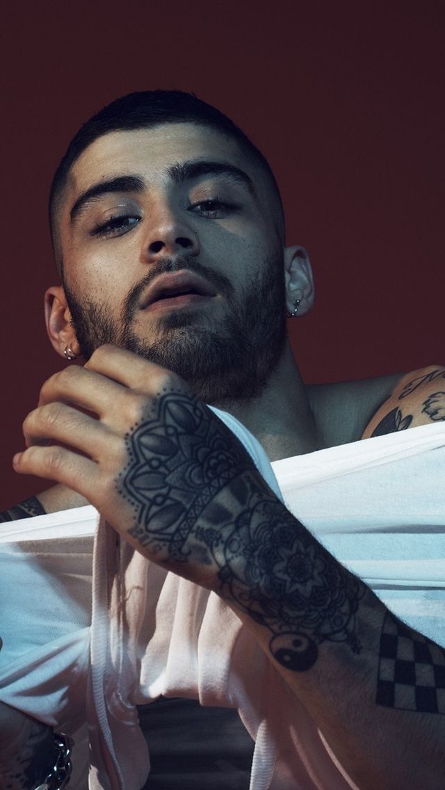 gldnlths's tweet photo. nunca voy a poder explicar lo mucho que me hotea zayn y menos ESTE zayn https://t.co/17tNAPpvfq