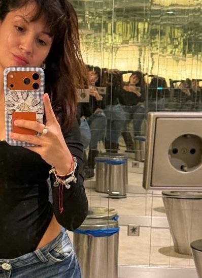 illicitbaires's tweet image. la mandas a robar y toca el timbre jajaja