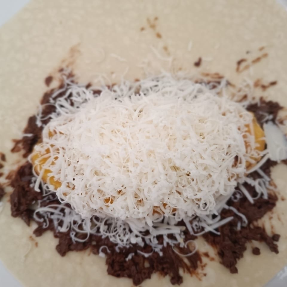 pisangbaka12's tweet photo. @undipmfs2 -dips! Kebab manis dan porsi jumbo dengan topping lumer melimpah, bisa pesen di shopefood dll nya Pisang nuget breadhouse https://t.co/MdW8Ul4KB2