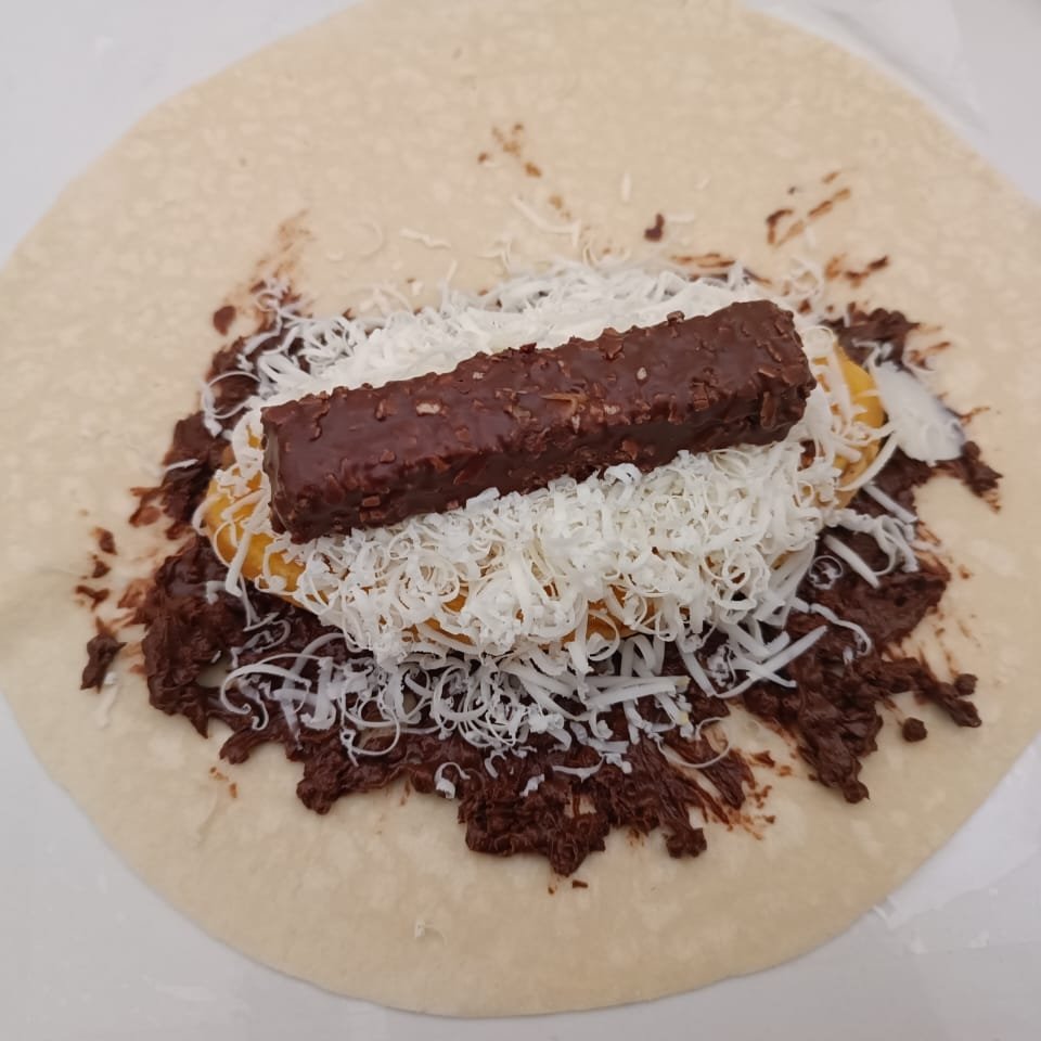 pisangbaka12's tweet photo. @undipmfs2 -dips! Kebab manis dan porsi jumbo dengan topping lumer melimpah, bisa pesen di shopefood dll nya Pisang nuget breadhouse https://t.co/MdW8Ul4KB2