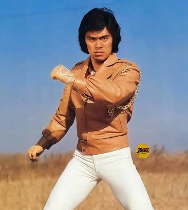 arakichi1969's tweet image. 【ギャバン・俳優】

宇宙刑事ギャバン- 1982年
大葉 健二(27歳):撮影当時

超宇宙刑事ギャバンインフィニティ- 2026年
長田光平(28歳)

大葉さんの方が歳下！！！！！