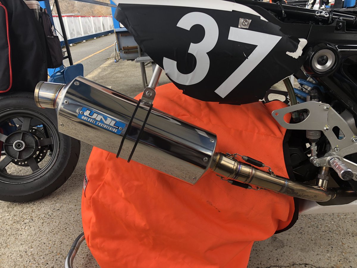 CBR1250ROW's tweet photo. 現地での音量測定は機材無いので出来てませんが…
近スポ最高速92.0km/h
上位陣ならもっと出るかな
燃調は13ぐらいが良さそう

#UNLABEL https://t.co/BYfhaWhc8s