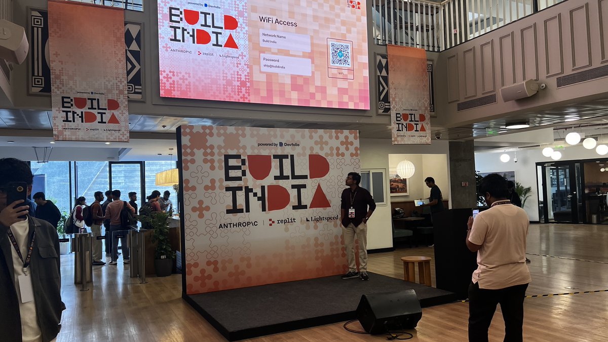 Shaswat Deep tweet media