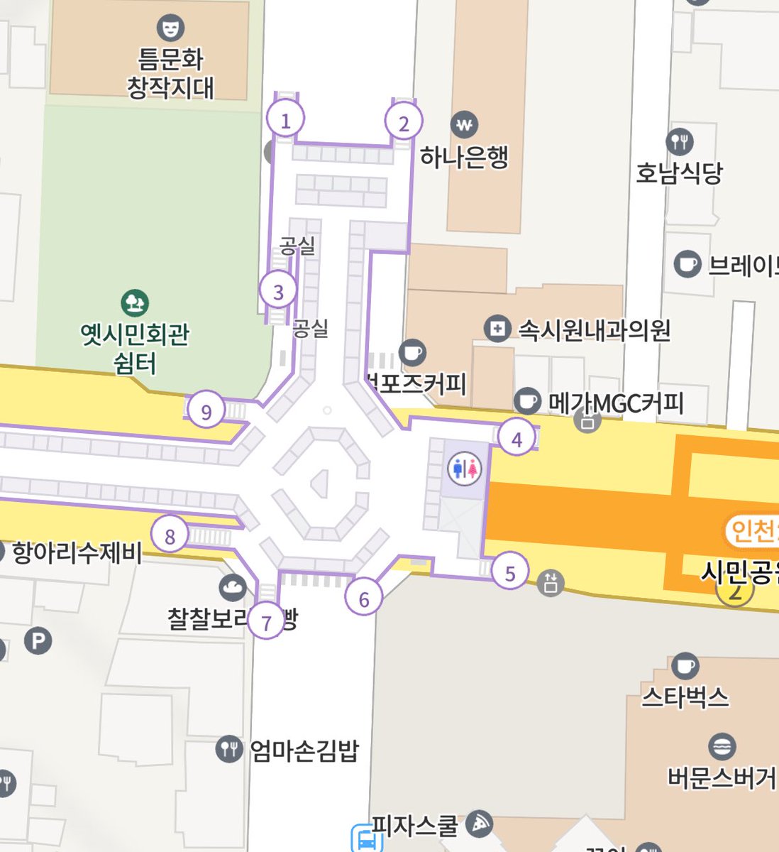 인천에서 하양 스피츠 강아지 잃어버리신 분 계신가요..? ㅠㅠㅠ 차도에서 엄청 뛰어서 달려가버려서 사진도 없고 따라가지도 못했어요…
여기 부근에 있었어요….