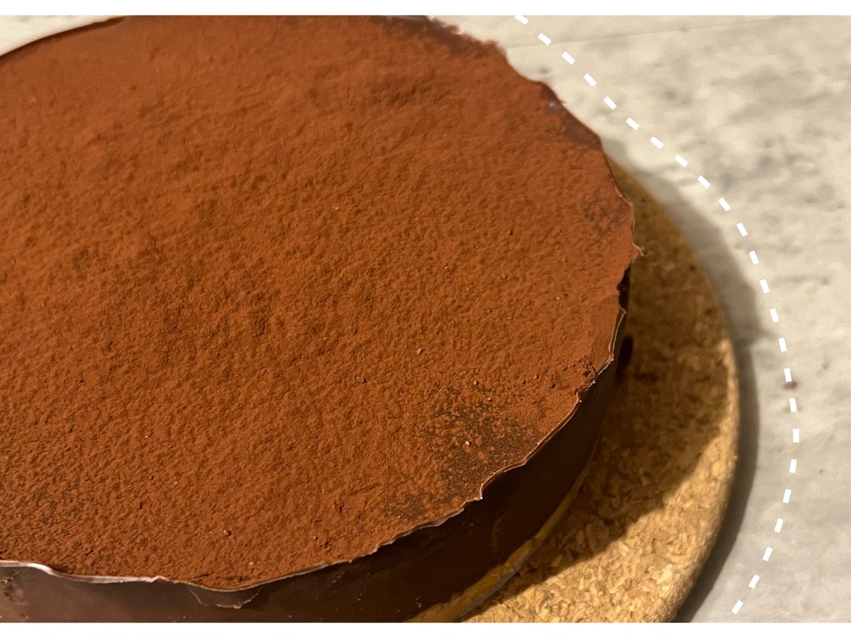 昨日はバレンタインでしたね！🍫🍫

塚本もおいしいのつくりました⚮̈ ⡱
ダイエット…少しずつたべよ…