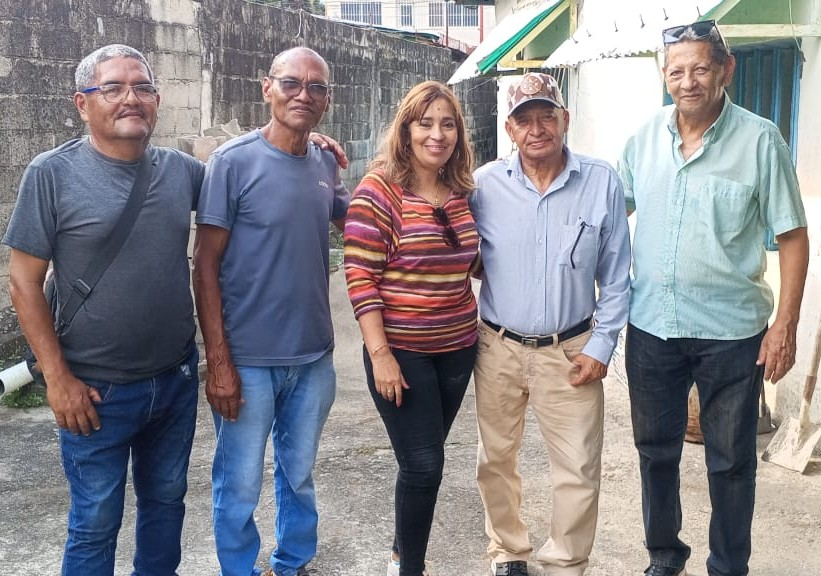 ADYaritagua's tweet photo. #14Febrero | Reunión organizativa con nuestros compañeros de la Parroquia Marín y la participación de la Sec. Gral. @ADSanFelipe Yarisol Figueira , Héctor Oviedo Sec. de Org. y miembros del CEM Capitalino.
https://t.co/jMvkQB1veo
#adyaracuyenresistencia #adsanfelipe #admarin https://t.co/ogNoPpSZCb