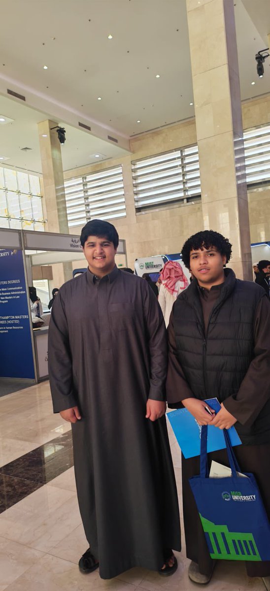 مدارس المناهج الأهلية tweet media