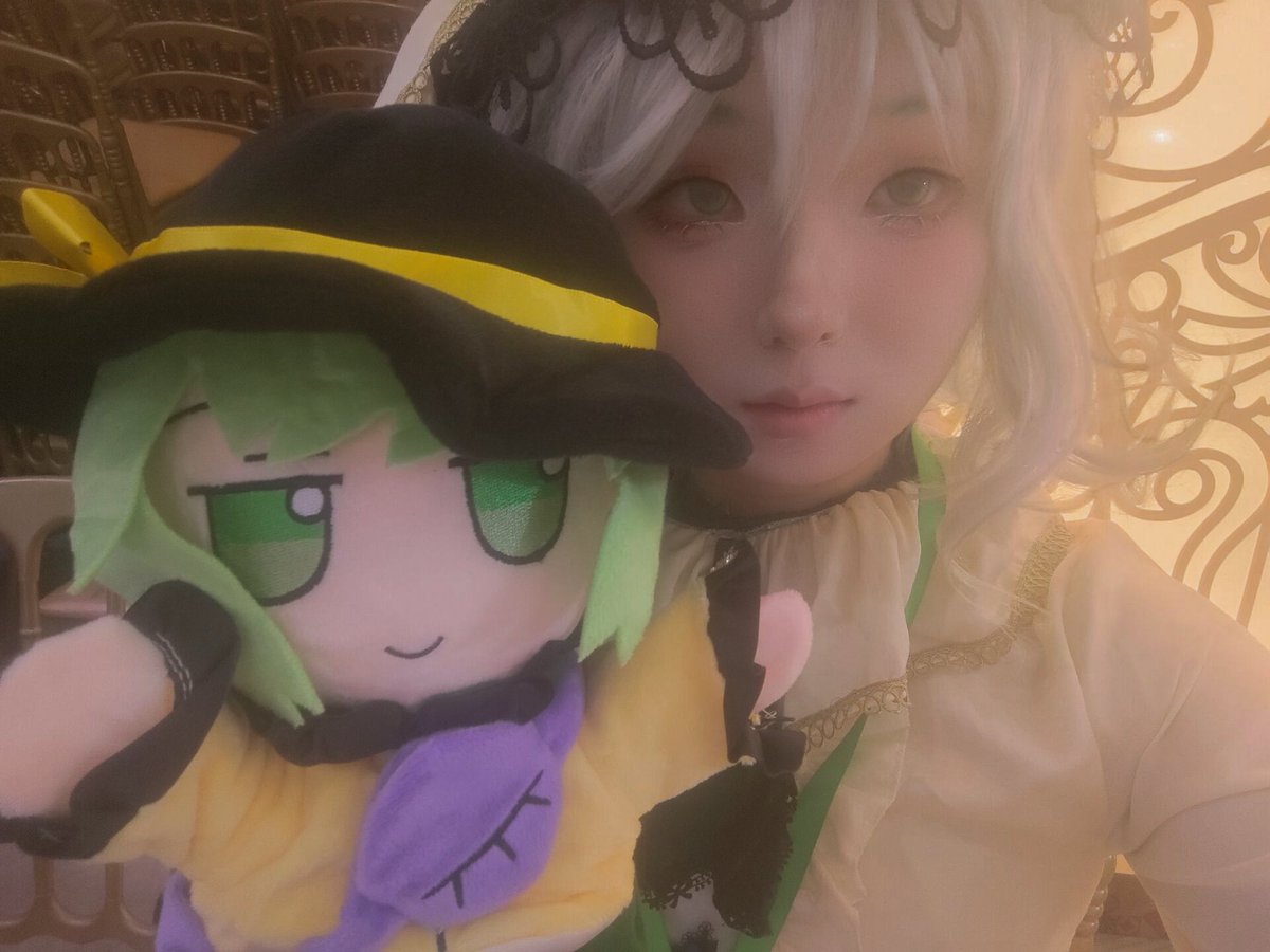 KOISHI_IV's tweet photo. 和小英酱@SakurabaEma_ITN 一起去漫展 https://t.co/tIElOXa2VA