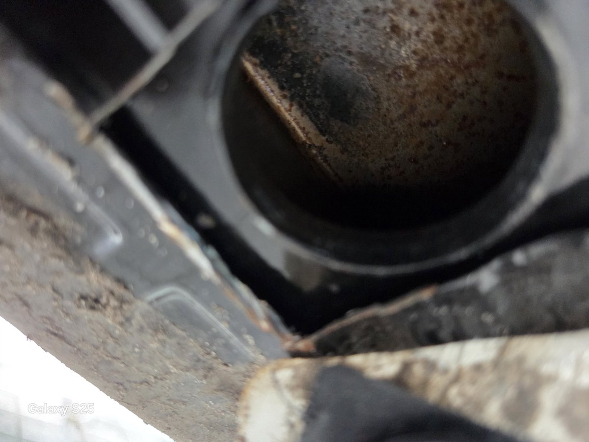 venkat00089's tweet image. #BoycottOlaElectric they ruin your #EV dream with #Substandard vehicle, this is DAY31 of #RUSTED #OLA #Roadster xplus 9.1KW delivery still @bhash @OlaElectric doesn't care for #Give #Replacement 
#DontBuyOlaElectric
#OlaElectricComplaints