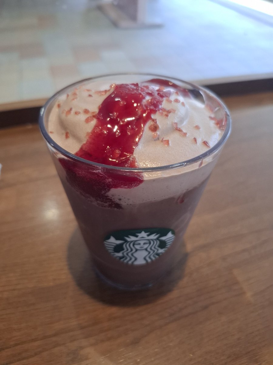 chise___123's tweet photo. ちょっと久々のスタバ🍫🍓
#スタバ #フラペチーノ https://t.co/Ha1Wy2HOl0