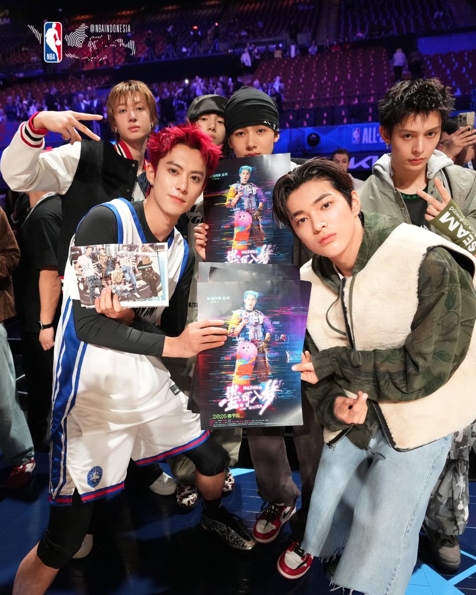 Courtside moments at NBA All-Star Week 📸✨

Dylan Wang dan CORTIS satu frame di tengah kemeriahan All-Star! 

Celebrity Game 🤝 Halftime show

#NBAAllStar26 #CORTIS #CORTISxNBA #DylanWang #iniNBAKita #NBAOffCourt