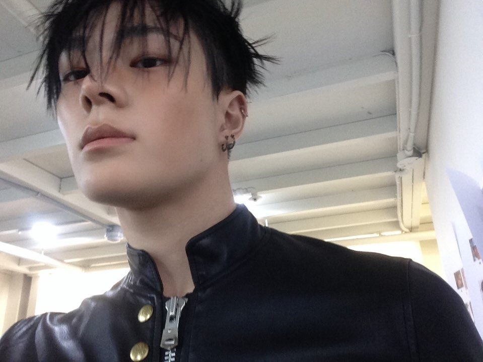 selfolssi ♤ tweet media