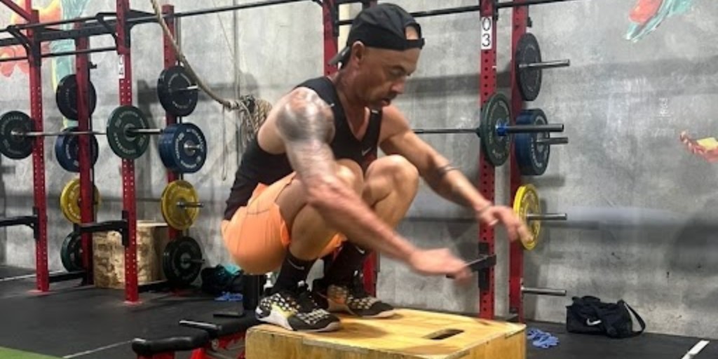 Doing less, more often beats doing more at random.

2–3 structured sessions per week > 5 chaotic ones.

Training should add energy to your life — not drain it.

If it feels overwhelming, you’re probably overcomplicating it.

Full post 👇
round1fitness.com.au/post/Doing-Les…