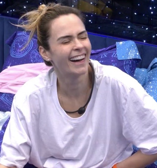 O TANTO QUE VÃO RIR DA TIA MILENA AMANHÃ KKKKKKKKKKKKKKKKKK