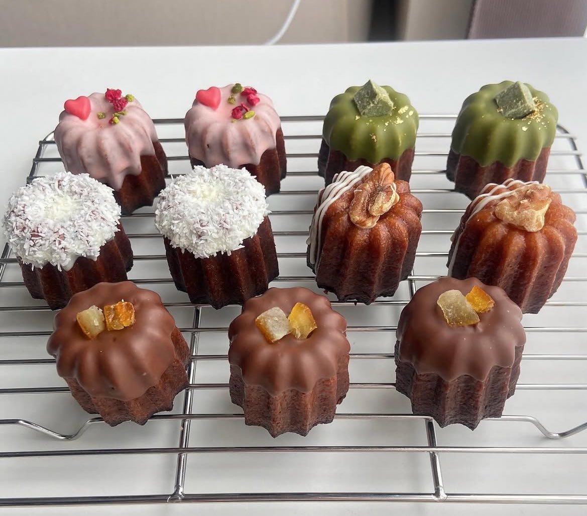 とろねこ tweet media