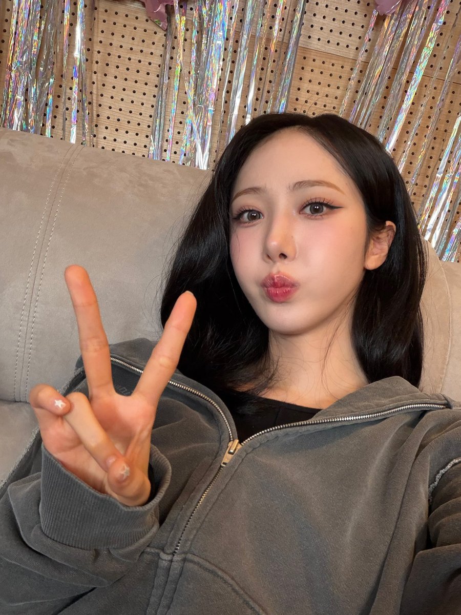 vivizbbl's tweet image. 260215 🐱💬 UPDATE