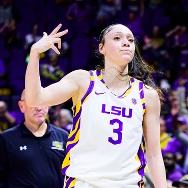 BuiltinDaBoot's tweet image. I don’t care whose feelings get hurt — the freshmen need more playing time. They bring the most energy, they listen to Kim, and they make winning plays. #LSU