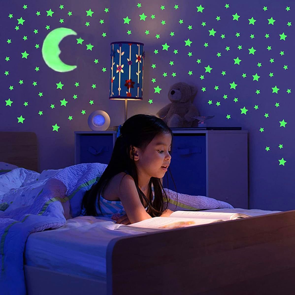 sukesankoba's tweet image. 小学生女子、コレをやりがち
しかし、飽きて剥がす時地獄
剥がさないで放置の場合、
大学や就職で家を出て、
久しぶりに自分の部屋に帰ってきて、
小さい頃を思い出して、懐かしくて泣く。

#平成女子 #平成女児