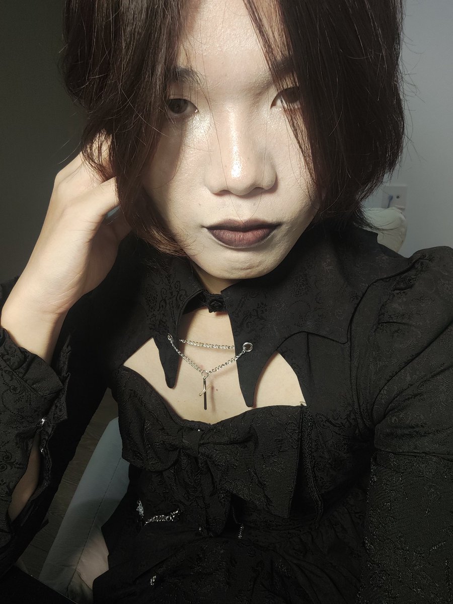 L_A_BB_k's tweet photo. 第一次化妆，也就这样叭 https://t.co/DJbK2255Rp