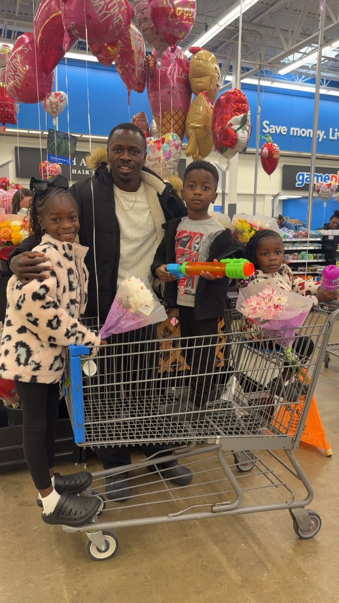 I celebrated my wife on this vals day for losing 200lbs in 11months guys ! Mother of 3 and that’s how she did it ! 🫶🏿❤️💪🏿🤩