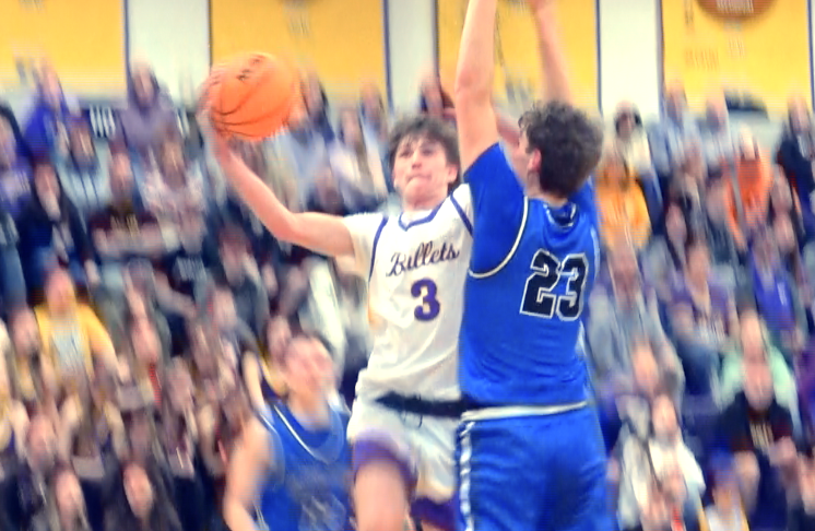 Channel1450com's tweet photo. PREMIUM - Radio Call: Bluejays Beat Bullets In Sangamo Showdown

Danny Frey and Tim Schweizer on the call on Sportsradio 1450. 

Here’s a 10 minute video recap with the radio call underneath video highlights from multiple angles inside the gymnasium.
 https://t.co/uzJABCp8CN https://t.co/yRxfgaSsXS