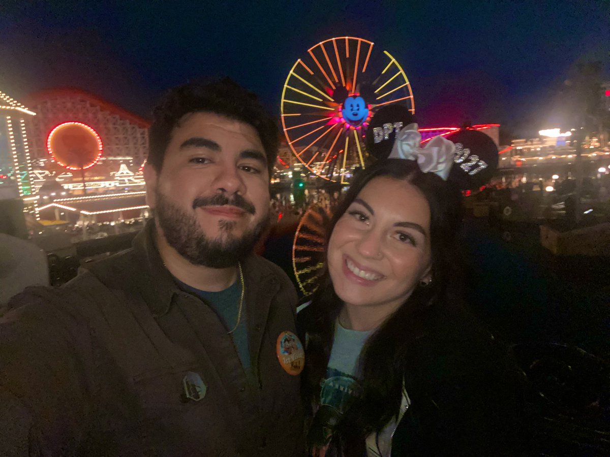 Happy Valentine’s &amp; Anniversary my love <a href="/barelaamelia/">Amelia</a> ♥️ Disneyland was so fun this week!