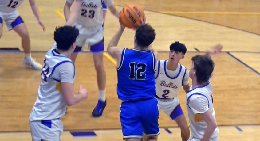 Channel1450com's tweet photo. PREMIUM - Radio Call: Bluejays Beat Bullets In Sangamo Showdown

Danny Frey and Tim Schweizer on the call on Sportsradio 1450. 

Here’s a 10 minute video recap with the radio call underneath video highlights from multiple angles inside the gymnasium.
 https://t.co/uzJABCp8CN https://t.co/yRxfgaSsXS
