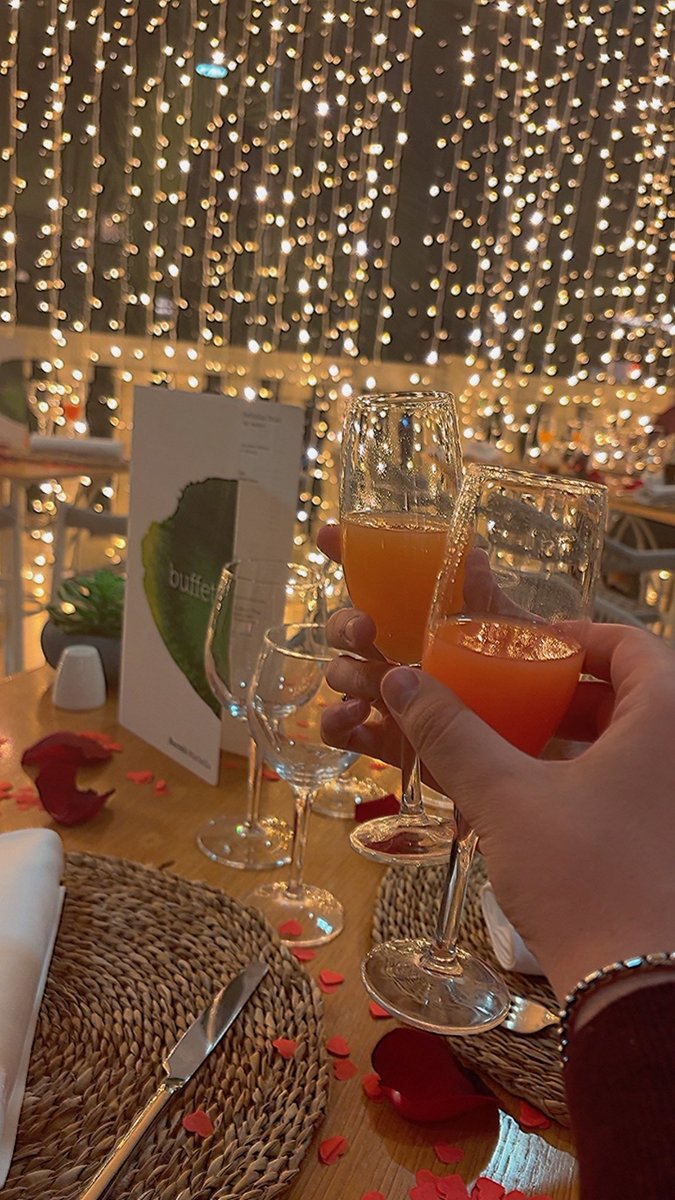 Ricalex22Only's tweet photo. 🥂 https://t.co/4rrhxMfCyh
