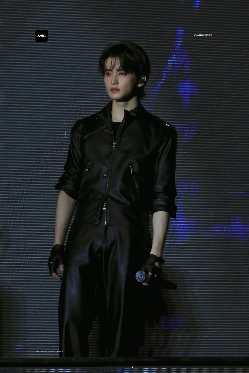 전투형 로봇이 이렇게 예뻐도 되나