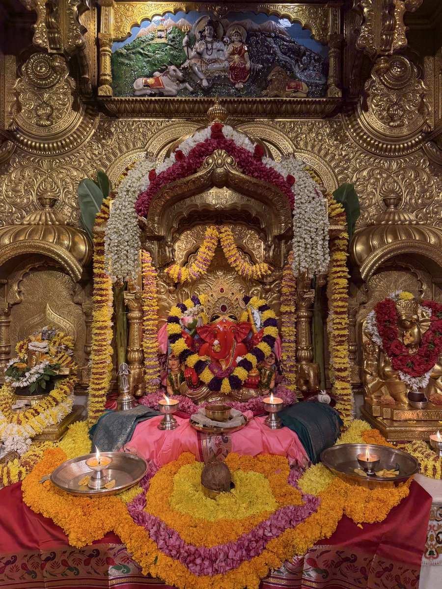 🙏गणपती  बाप्पा मोरया 🌺मंगलमूर्ती मोरया 🙏१५/०२/२०२६
🙏Ganapati Bappa Moraya 🌺 Mangalmurti Moraya  🙏15/02/2026