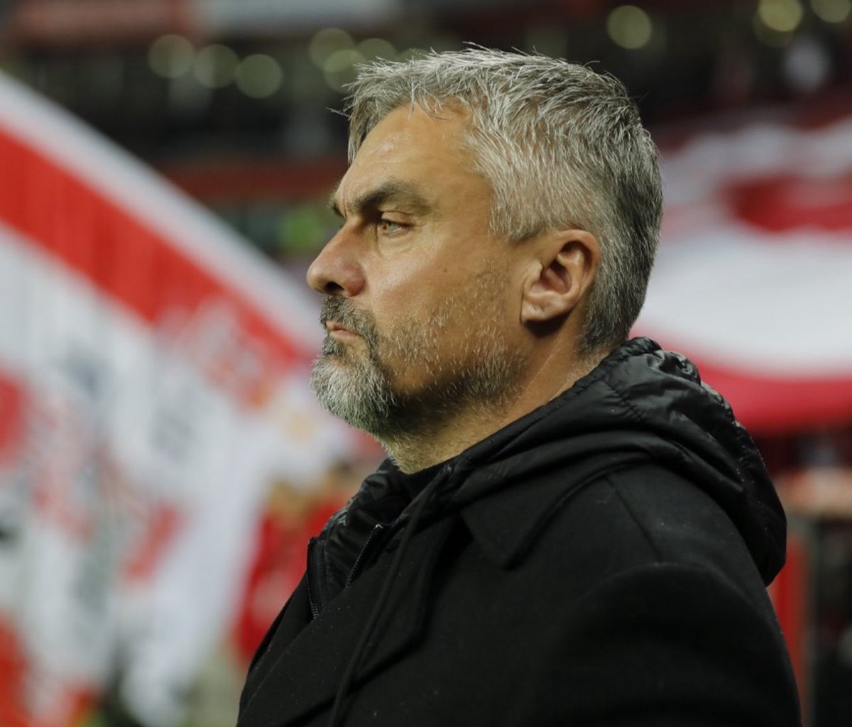 Thomas Reis.. 
Galatasaray’ın alt yapısını buna teslim edin, ekibini alsın gelsin, kimse işine karışmasın, yönetim değişikliğinde işine devam etsin… 

Görün bakalım ne cevherler çıkarıyor … 
⁦<a href="/GalatasaraySK/">Galatasaray SK</a>⁩