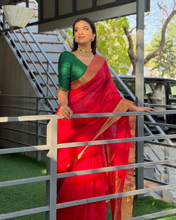 Actress_Club's tweet photo. π― #KeerthySureshThread
#Actress #KeerthySuresh New Look https://t.co/yDvLW0KVds