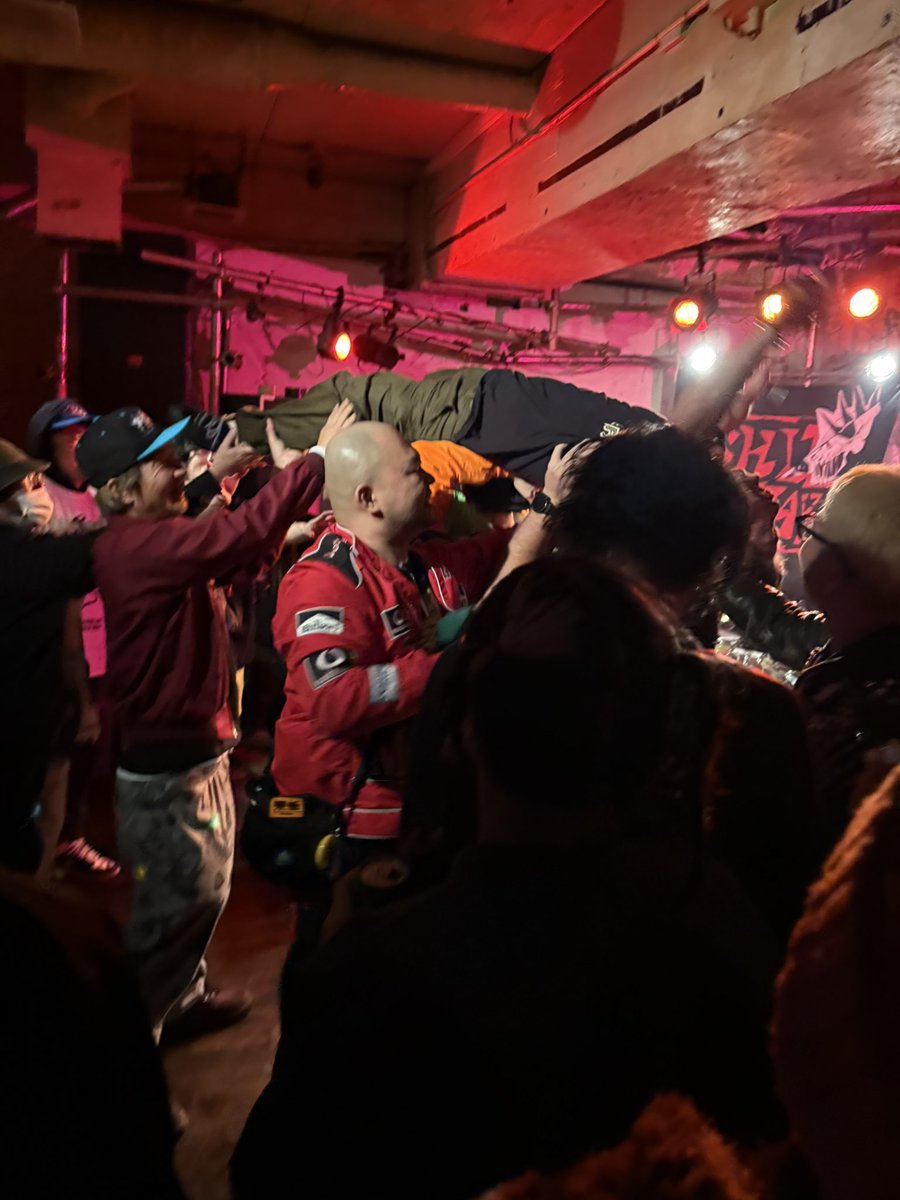 tnk321's tweet photo. ひさびさに一日中でかい音聴いてニコニコした！！！人生に必要な時間！！！！！ https://t.co/CvKrtWE69L