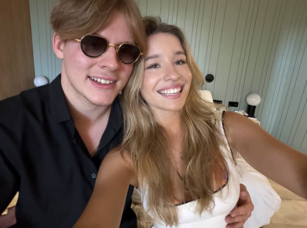 brierepilled's tweet image. matvei michkov gets more women than the people calling him fat online #confirmed