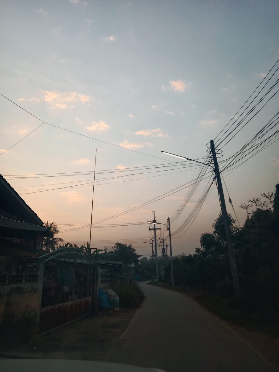 ผู้ชายขายน้ำ tweet media