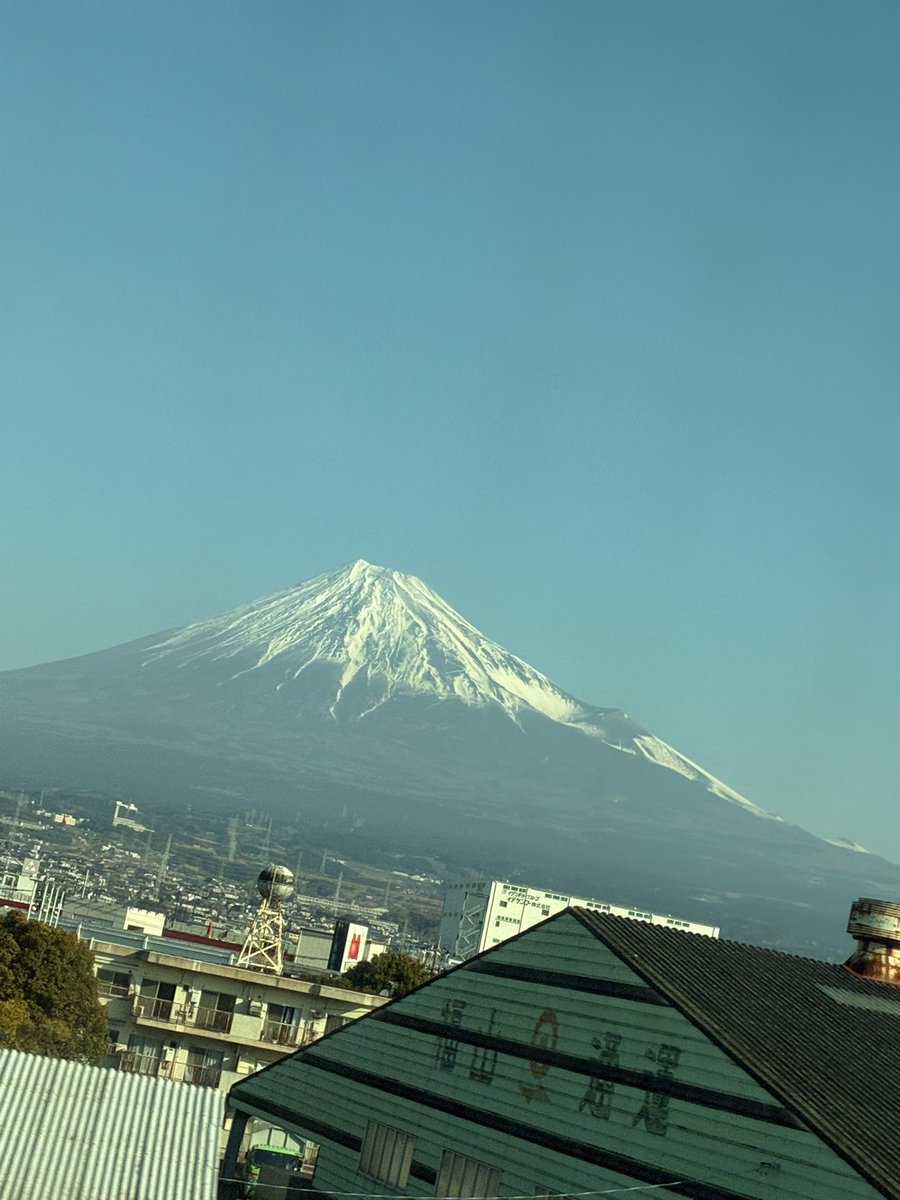 いつも逆側の席取ってるから見れやんかったけど今日は快晴でキレイな