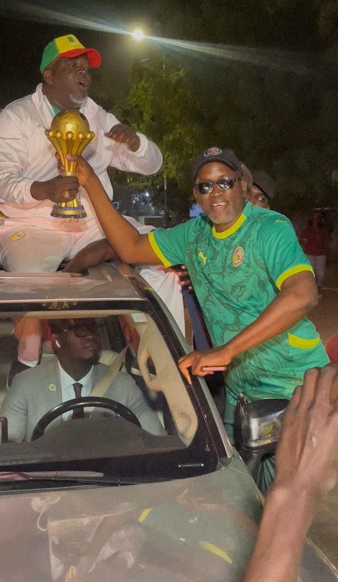 Ce samedi 14 février 2026, le trophée de la CAN a fait escale à Pire Gourèye ! ❤️🦁
Espérons une bonne campagne de Coupe du Monde pour nos Lions ! ⚽