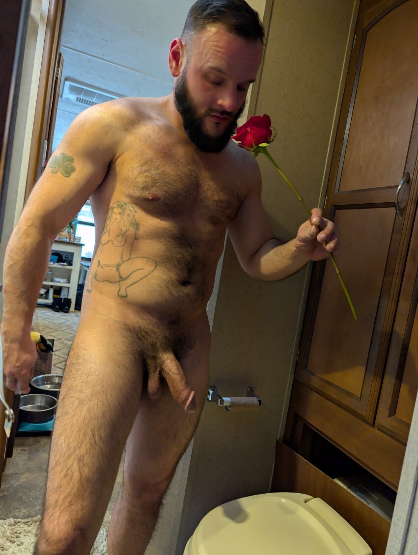 Listentodaddy tweet media