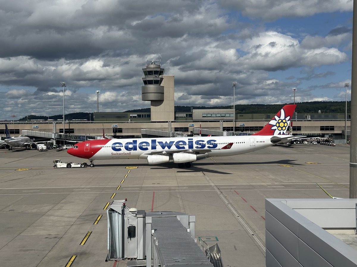 AvDelphi_images's tweet photo. HB-JMD "Glacier 3000" about to taxi to the runway at ZRH on the 11th of September 2025 #AvDelphi #HBJMD #Airbus #A340313 #ZRH #EDELWEISSAIR #EdelweissAir #ZurichAirport @Edelweiss_Air @zrh_airport https://t.co/6baZsQBgzd